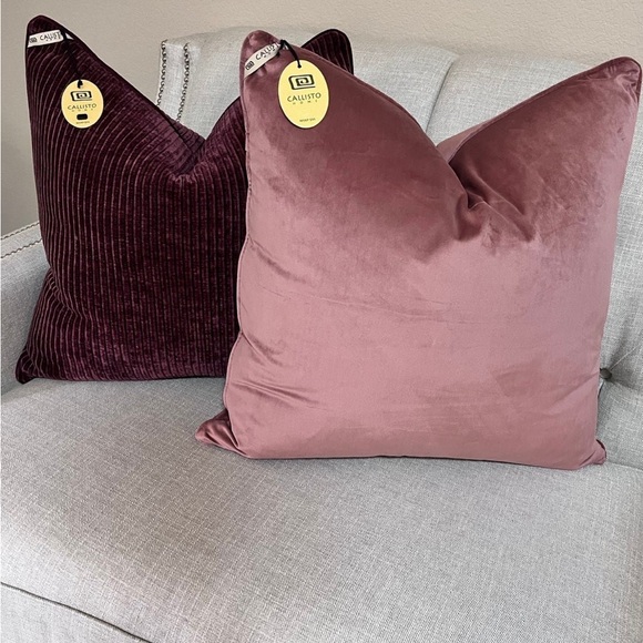 1-CALLISTO HOME CHANNEL VELVET DECORATIVE PILLOW (Read description for details) - Picture 3 of 16